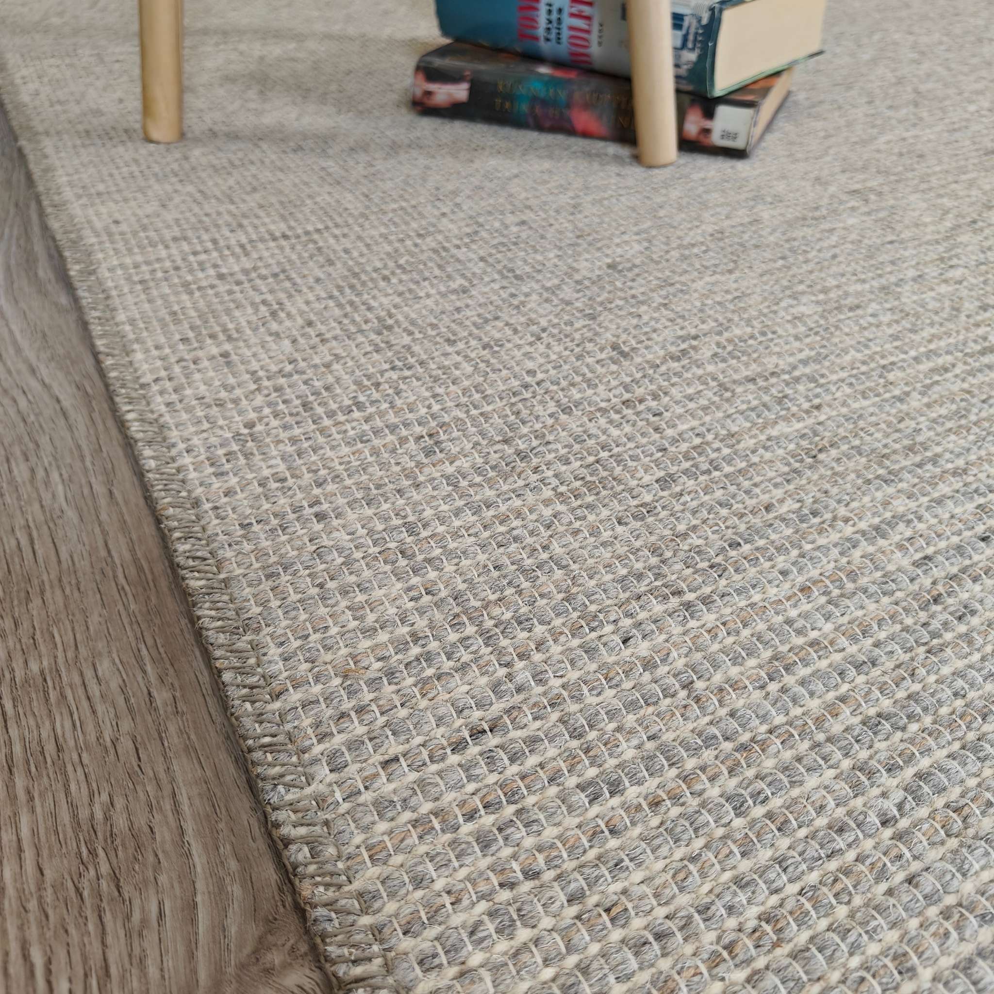 Aava Wool rug - light gray