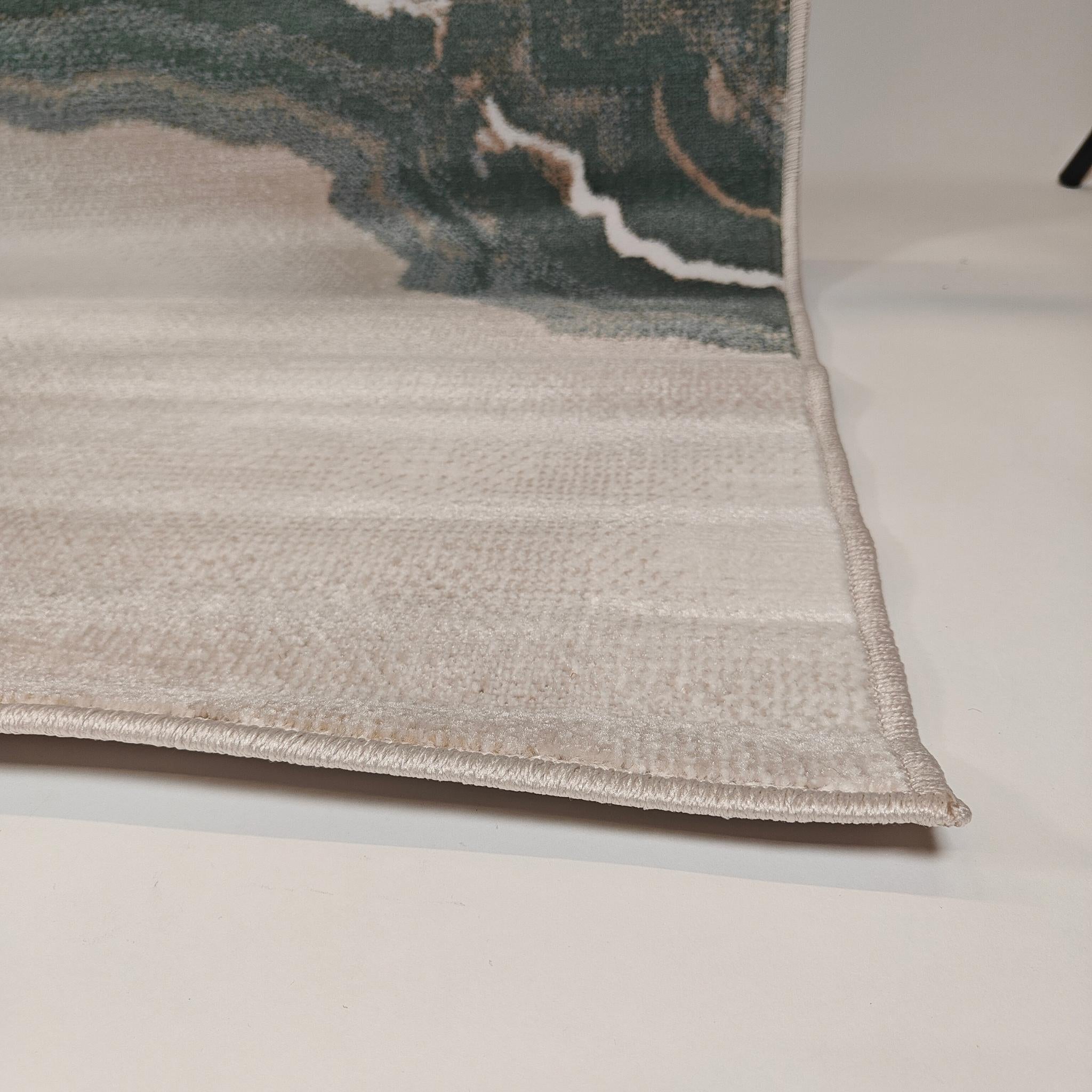 Atrani low pile Rug - Green / beige - white