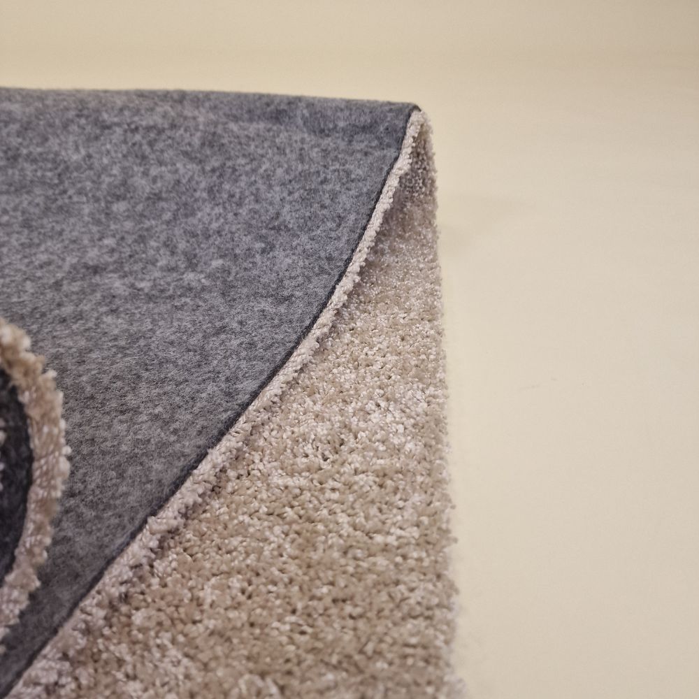 Cozy lyhytnukkainen matto - beige.