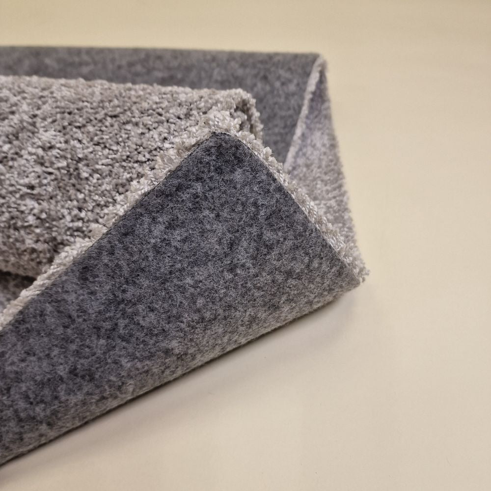 Cozy lyhytnukkainen matto - vaaleanharmaa.