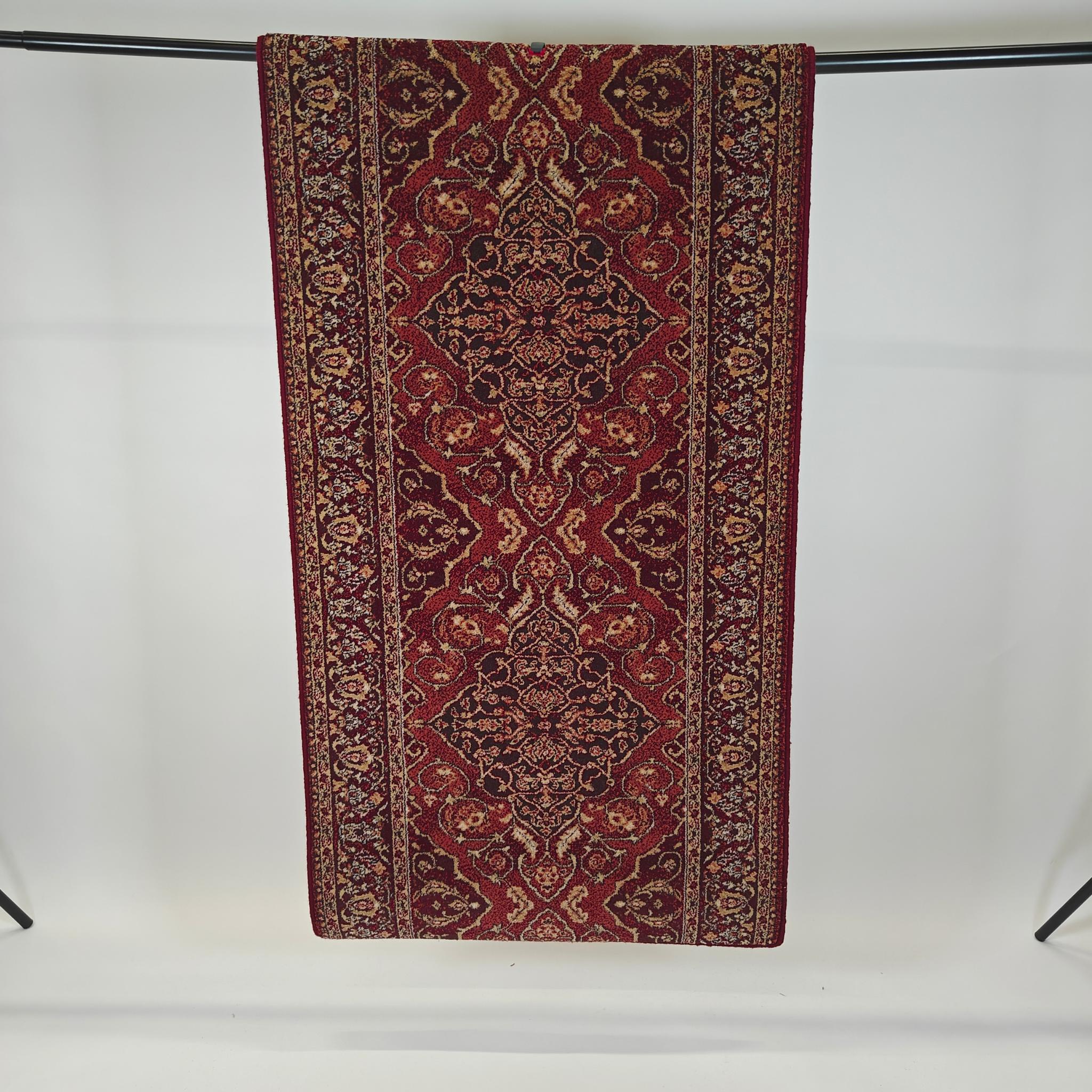 Leyla Oriental Wool rug roll - red