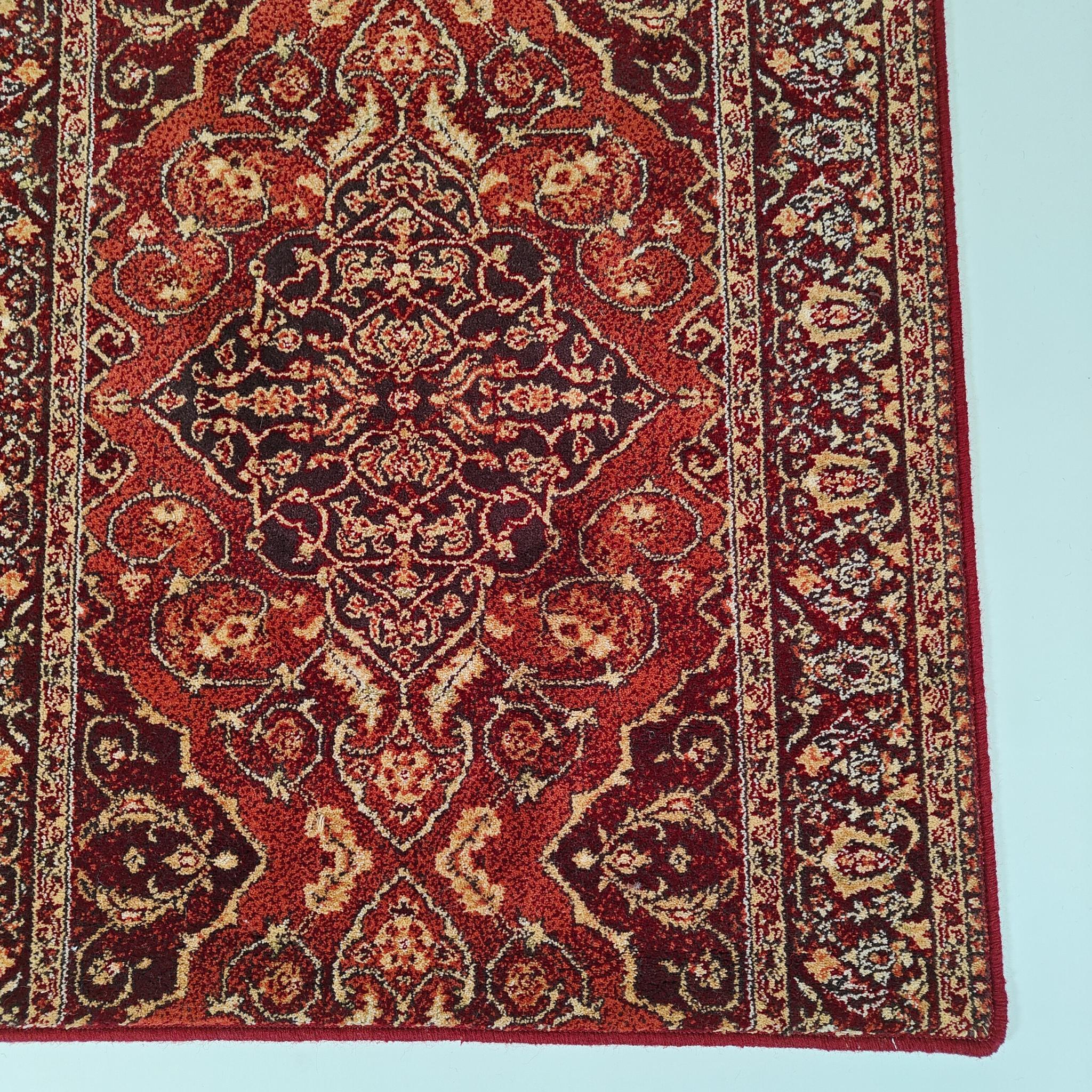Leyla Oriental Wool rug roll - red