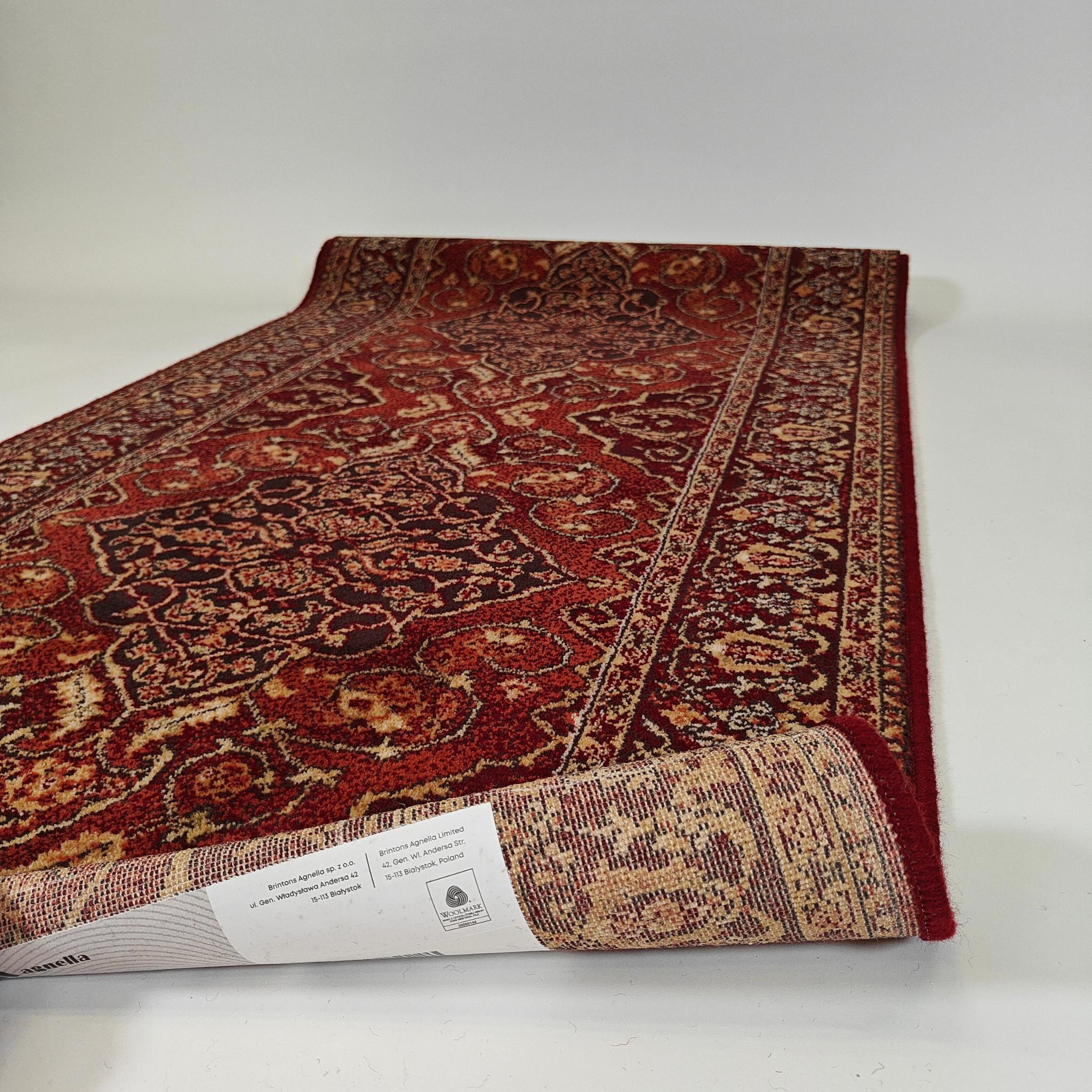 Leyla Oriental Wool rug roll - red