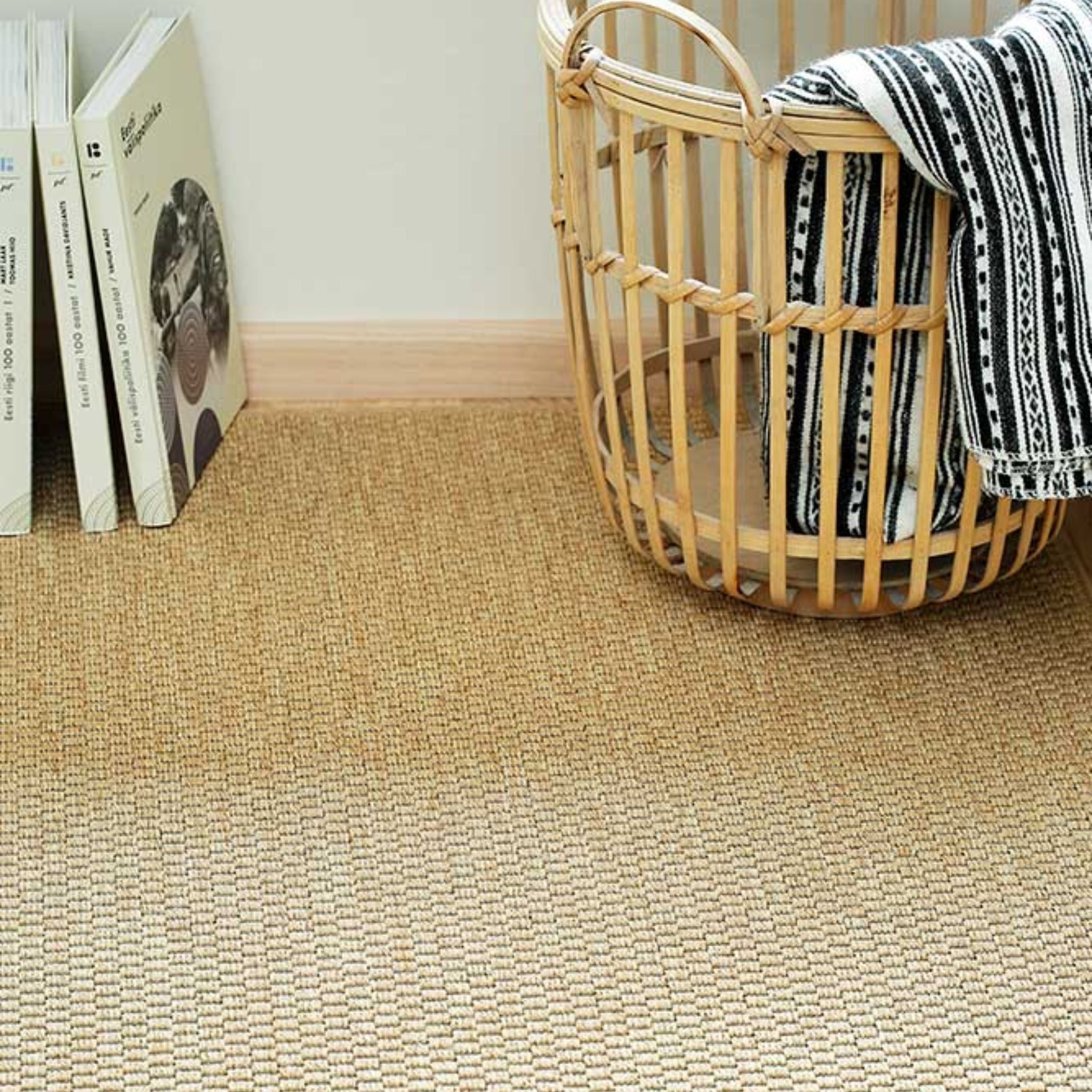 Narma BONO sileäksi kudottu matto - beige.