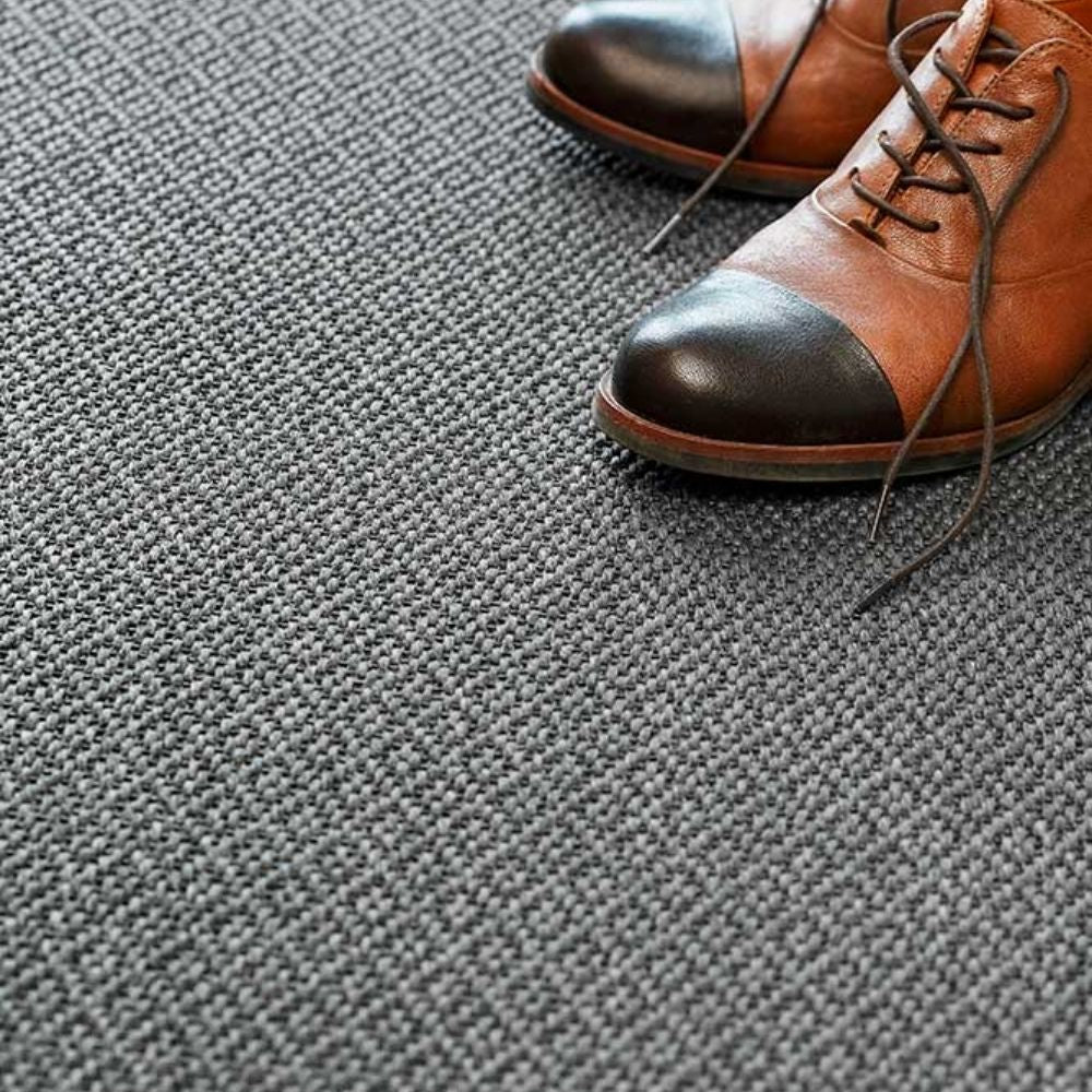 Narma BELLO sileäksi kudottu matto - tummanharmaa.