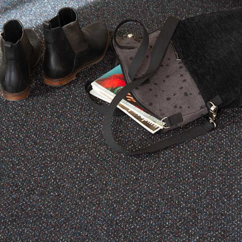 Narma RUMBA Runner rug - dark gray