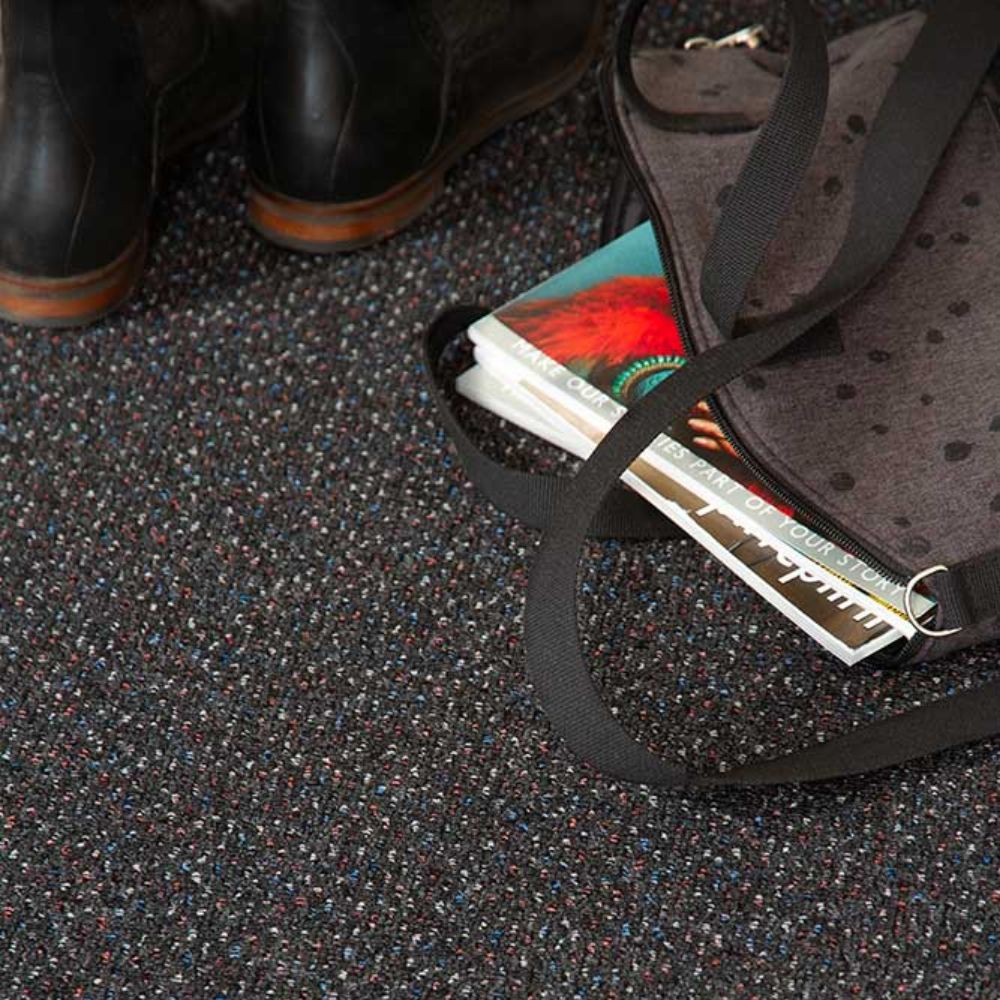 Narma RUMBA Runner rug - dark gray
