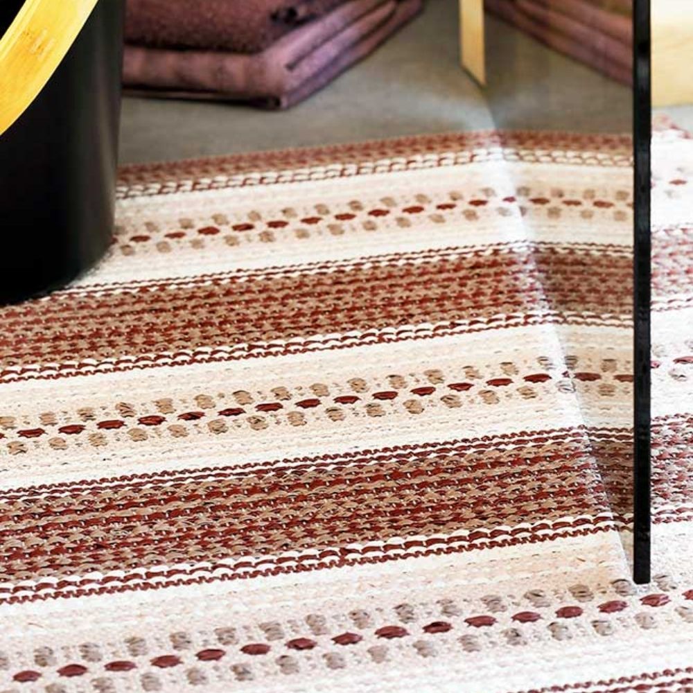 Narma RUNÖ Vinyl rug - red/white