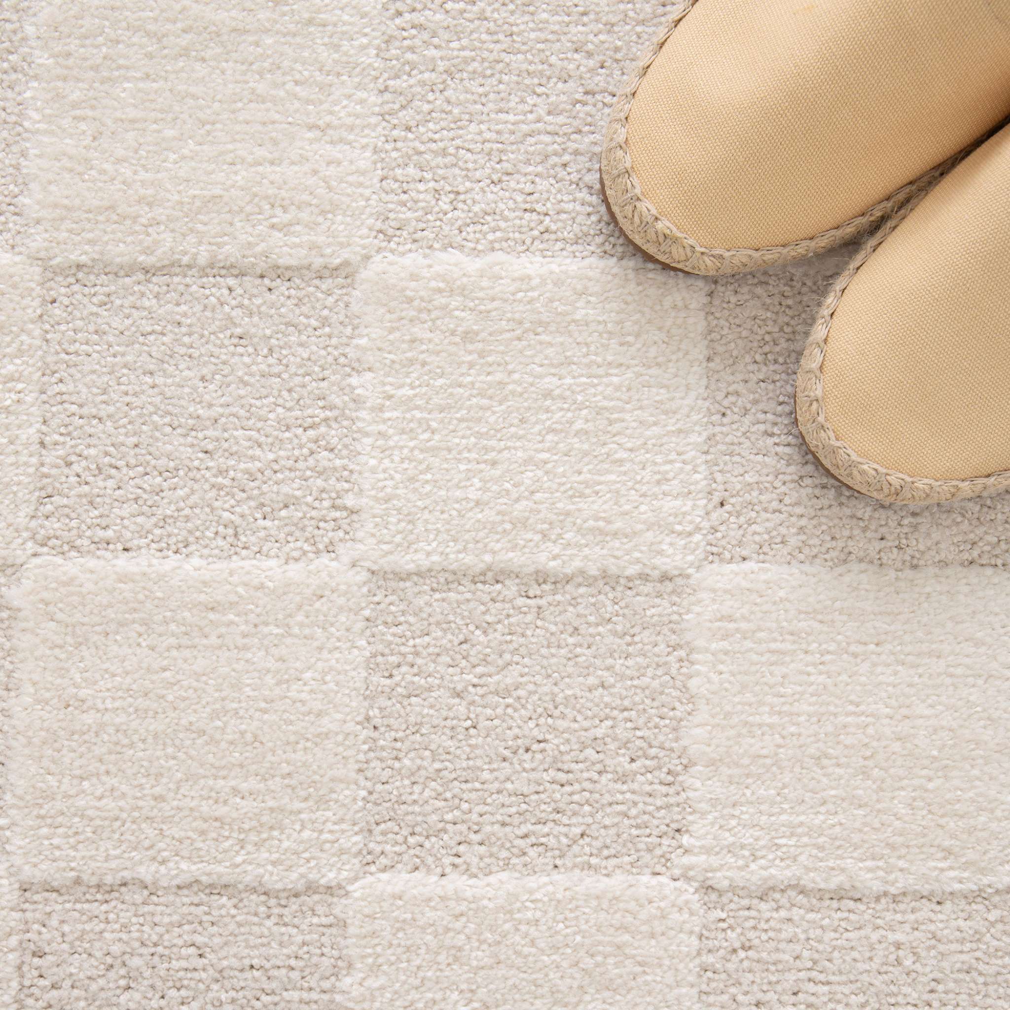 Pisa Pile rug - natural white