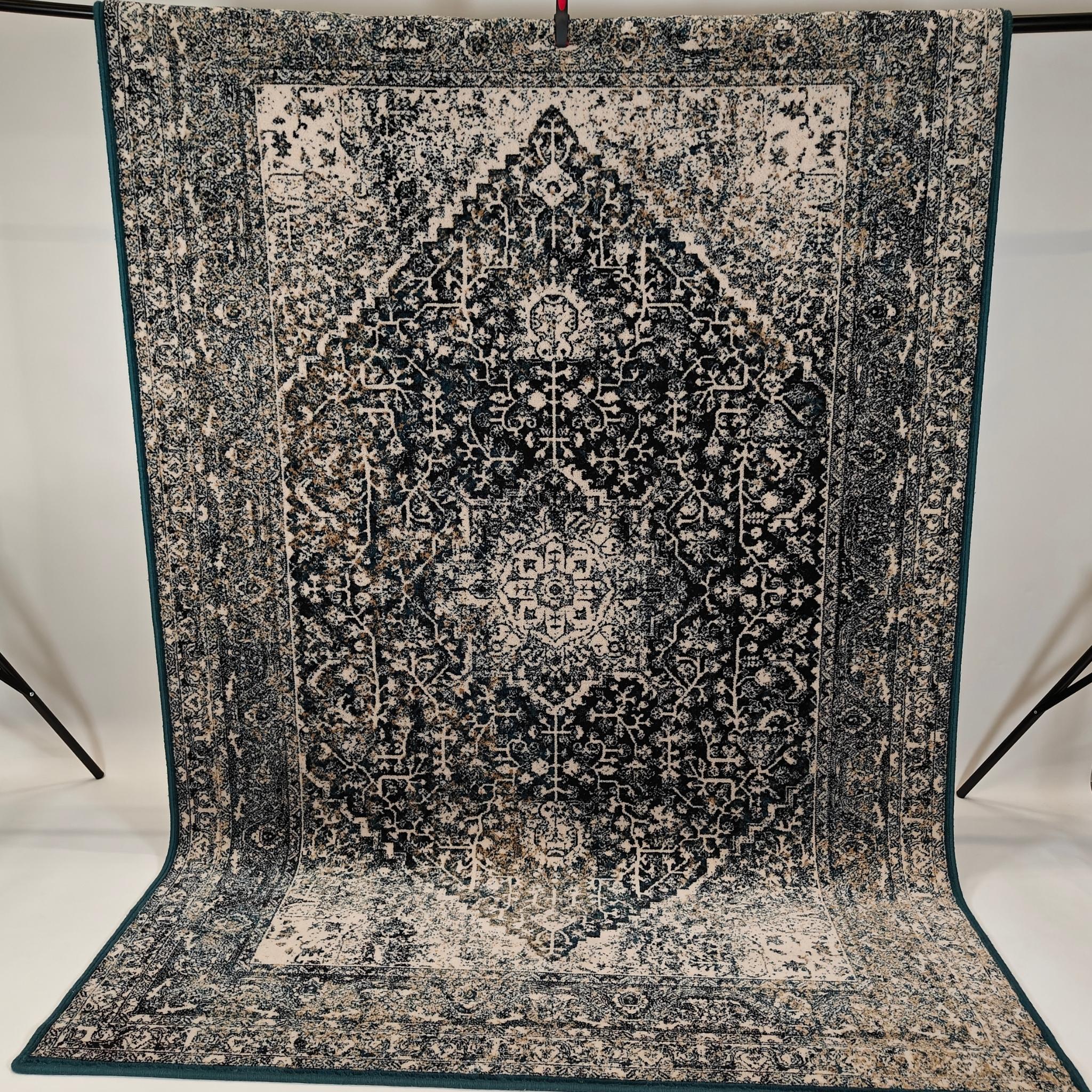 Torena Oriental Wool rug - green