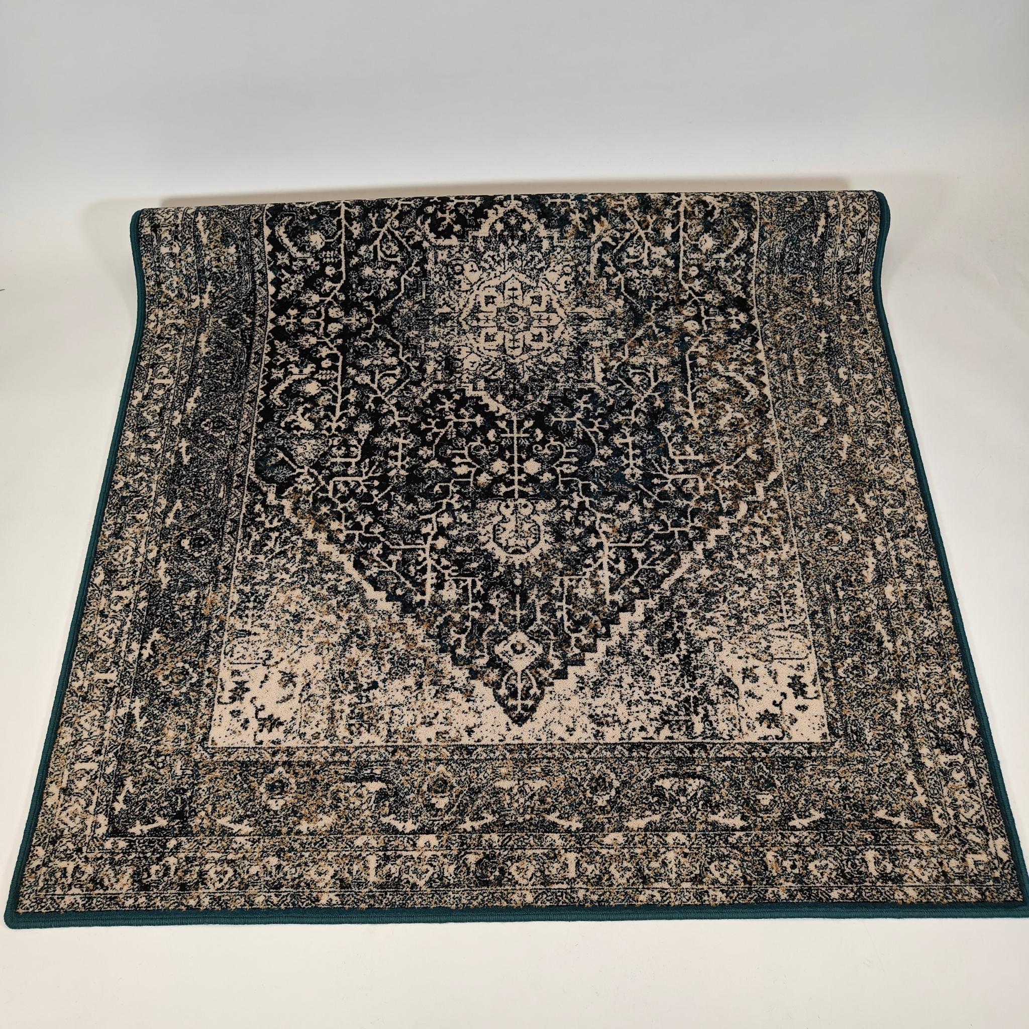 Torena Oriental Wool rug - green