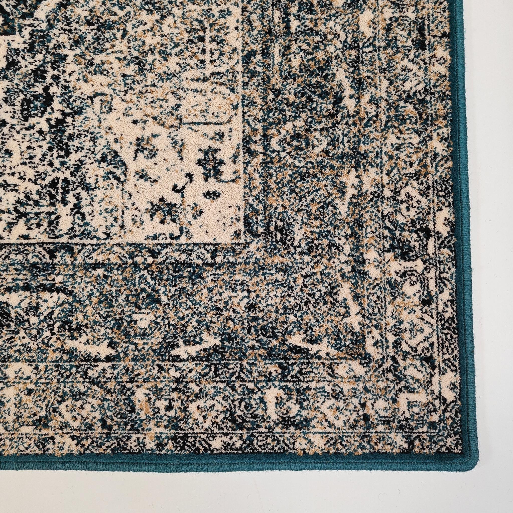 Torena Oriental Wool rug - green