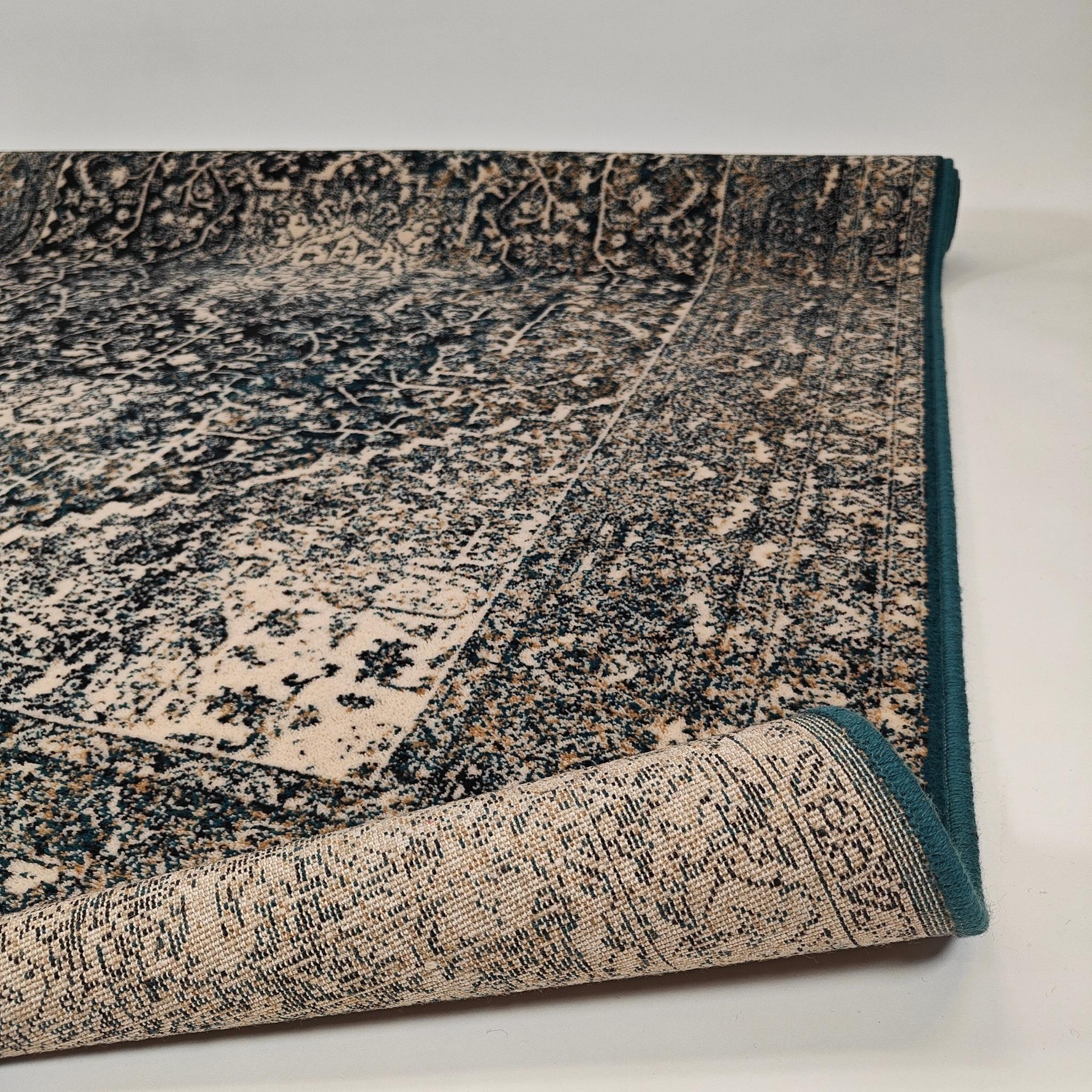 Torena Oriental Wool rug - green