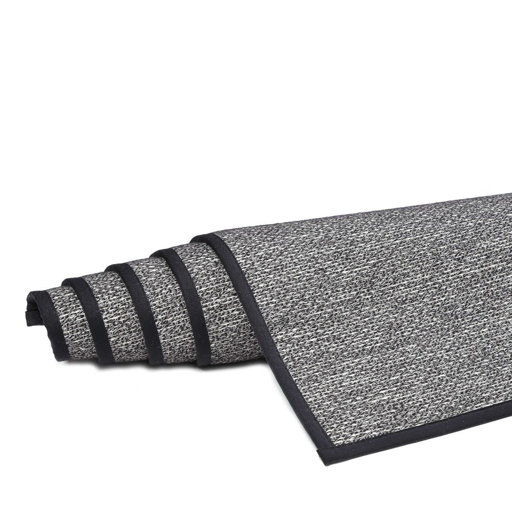 VM Carpet Aho matto - 79 musta