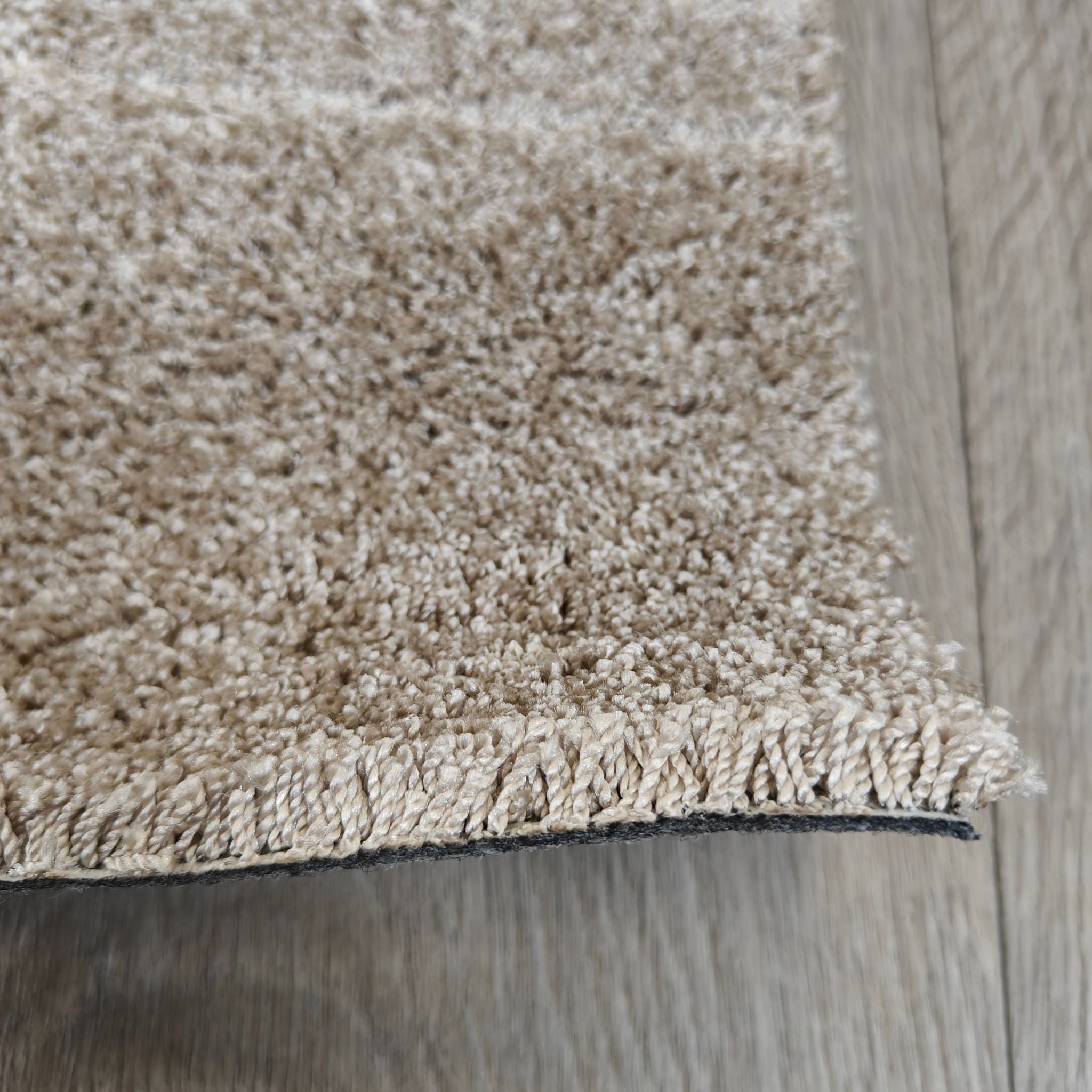 Cozy lyhytnukkainen matto - beige