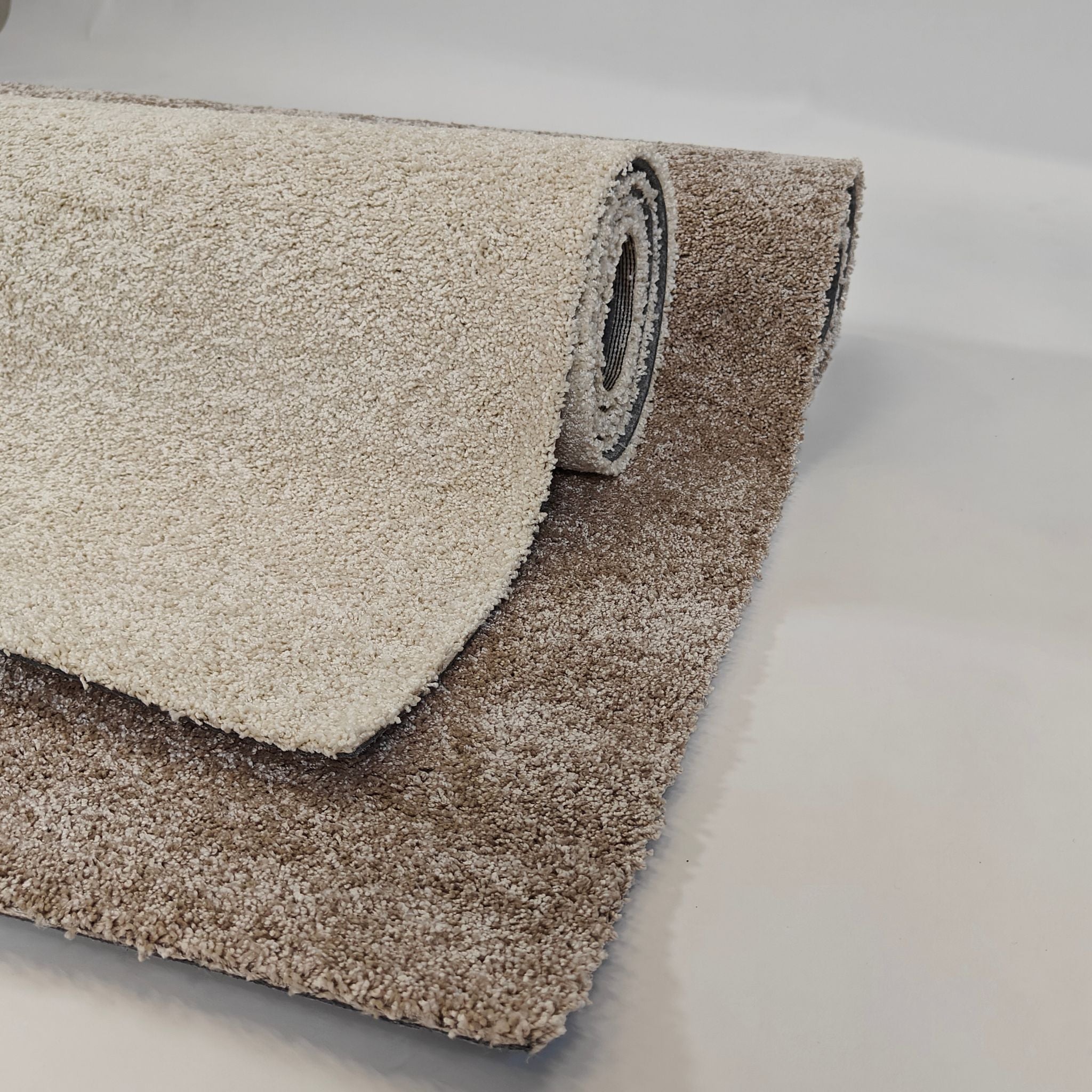 Cozy lyhytnukkainen matto - valkoinen