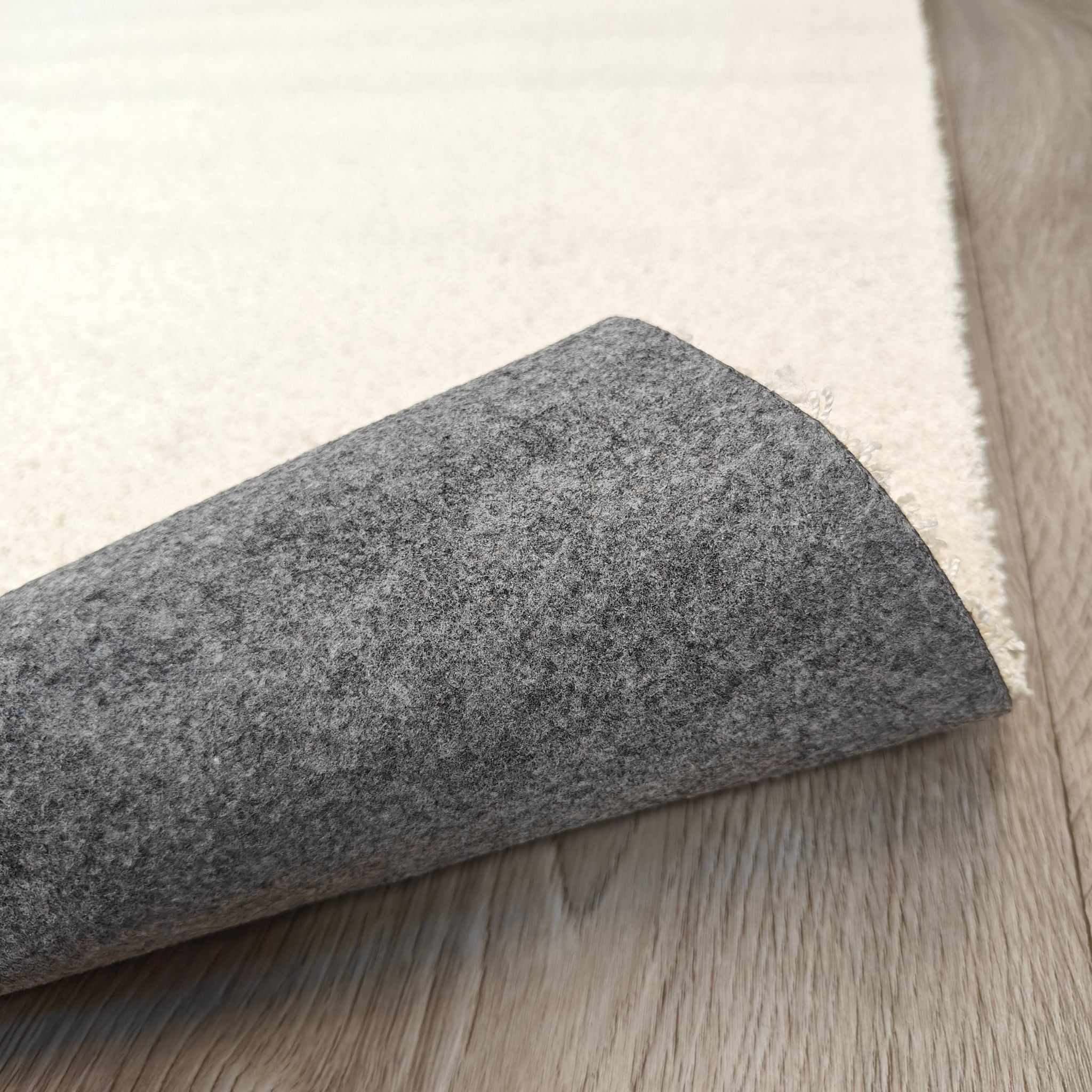 Cozy lyhytnukkainen matto - valkoinen