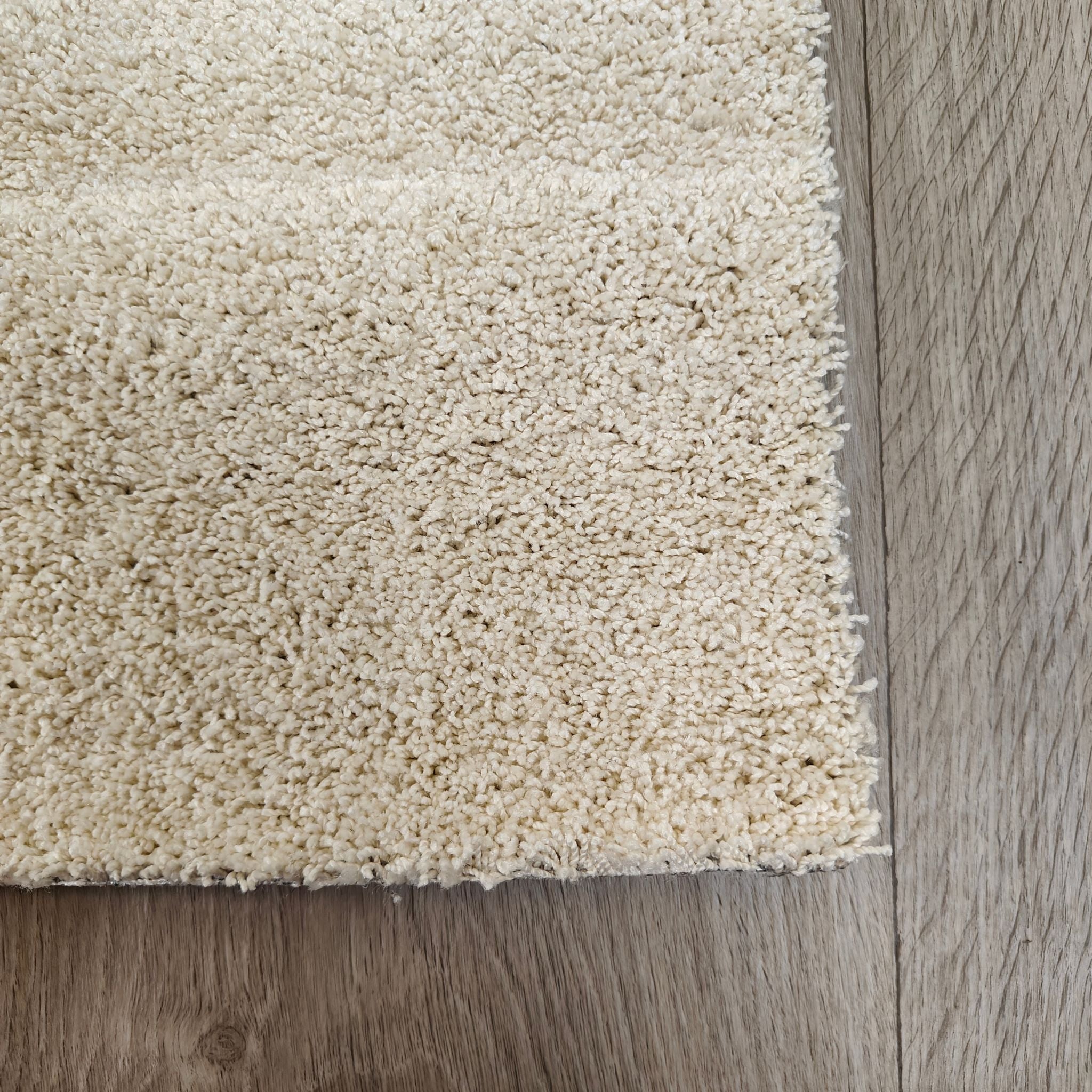 Cozy lyhytnukkainen matto - valkoinen