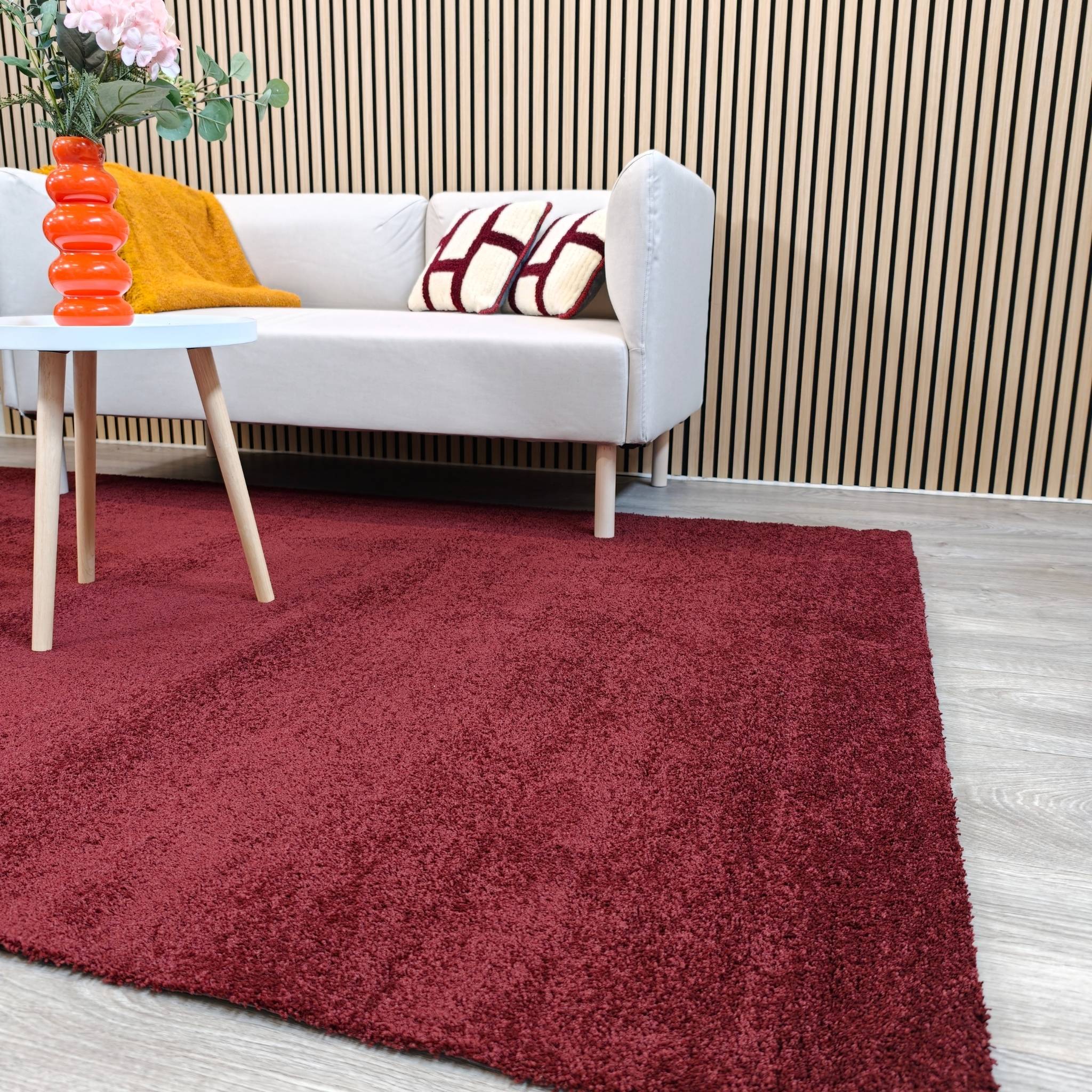 Cozy lyhytnukkainen matto - burgundy