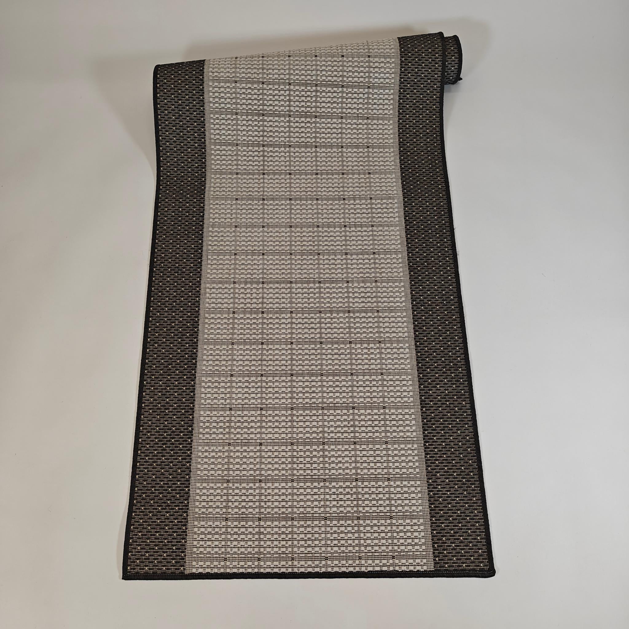 Helios Runner rug Roll - black/white