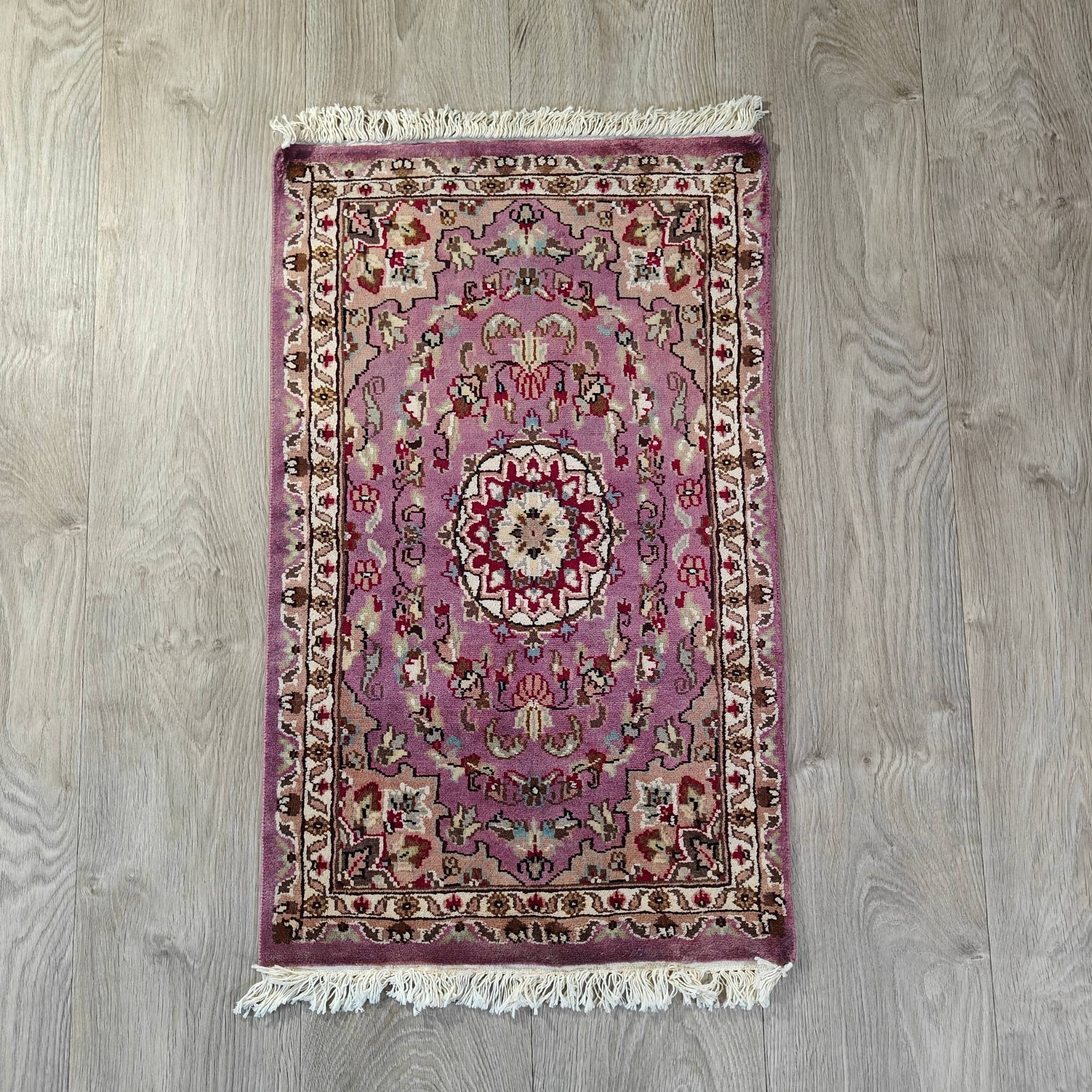 Pakistan Kashan- roosa - 58x95cm