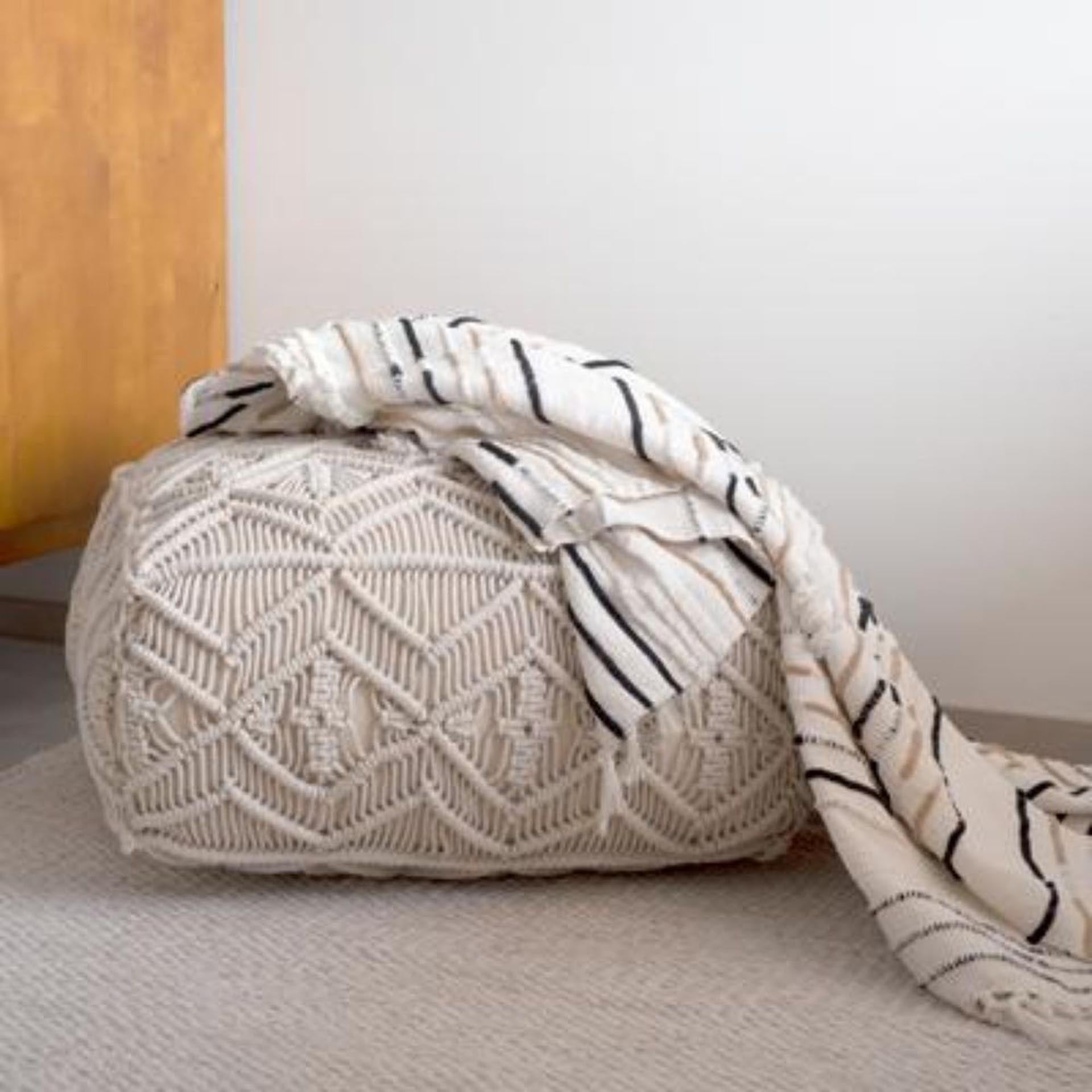 Sävel throw blanket - white (striped)