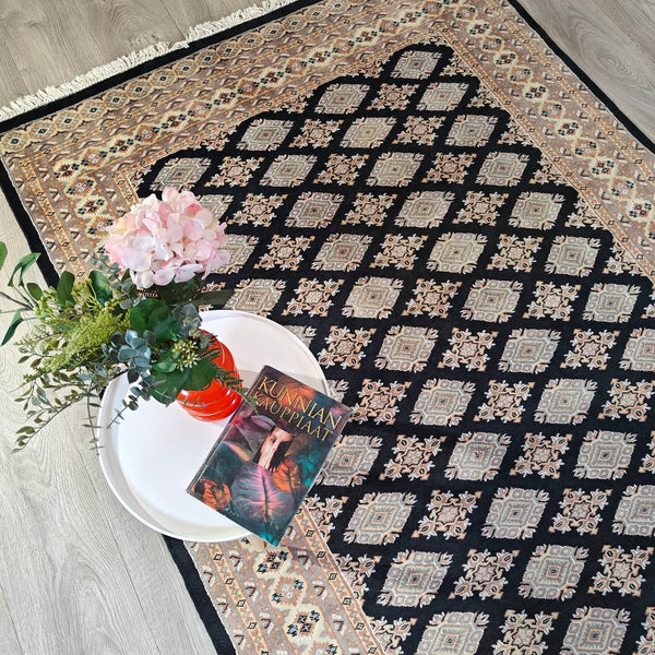 Pakistani wool rugs