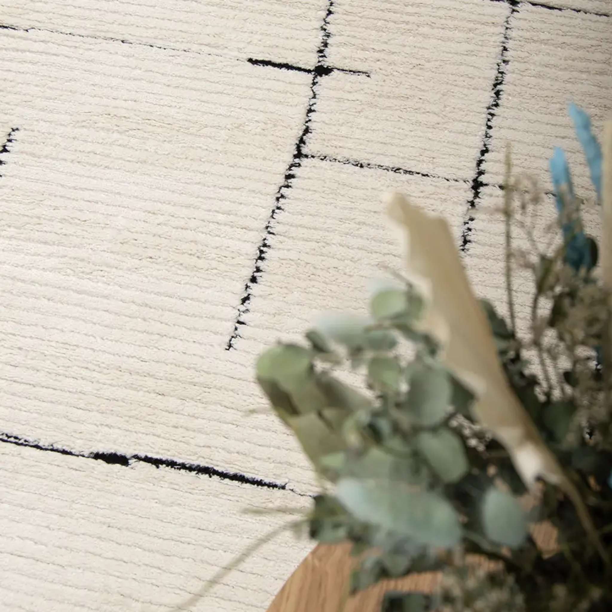 Koda Pile rug - natural white