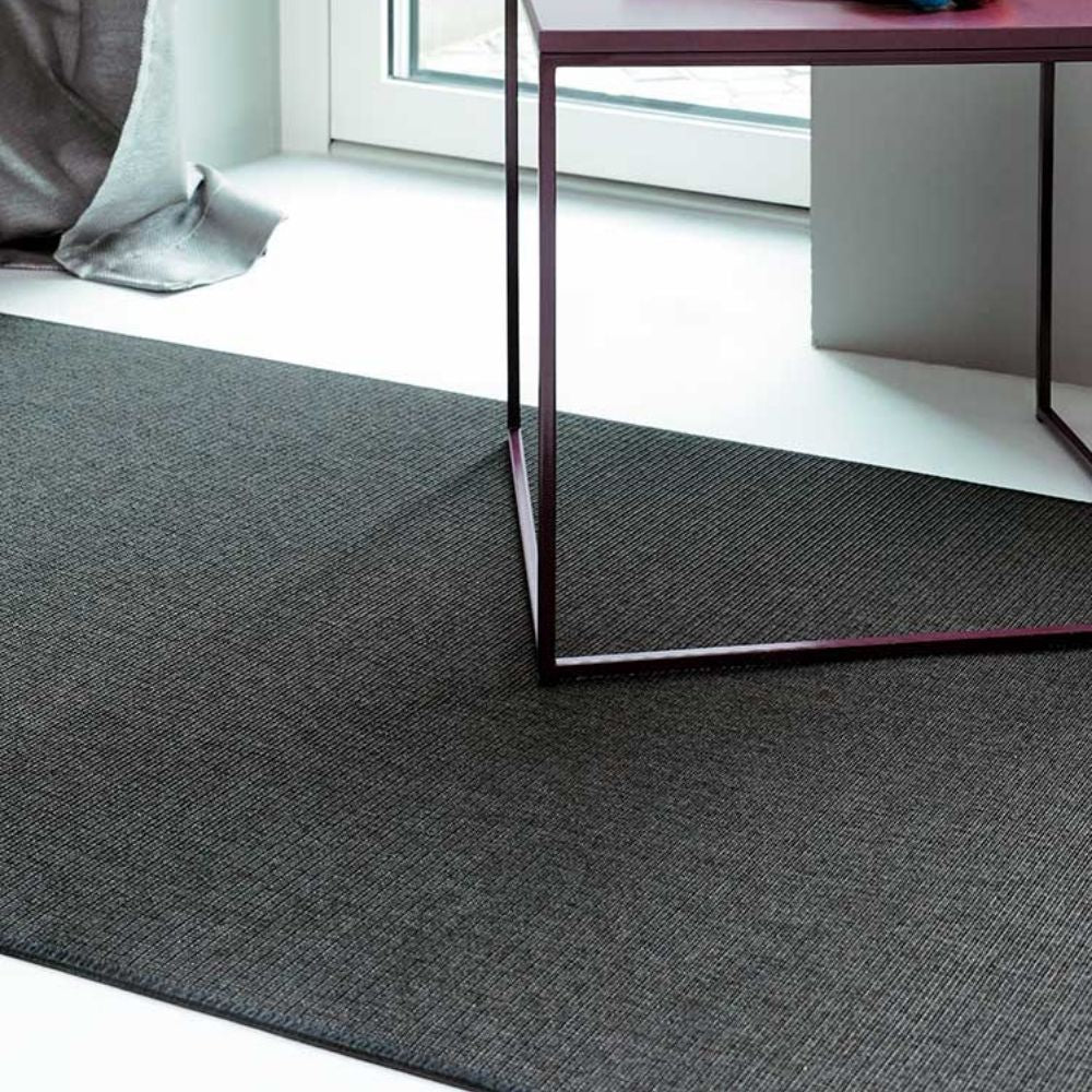 Narma CREDO Flatweave rug, Custom Size - black