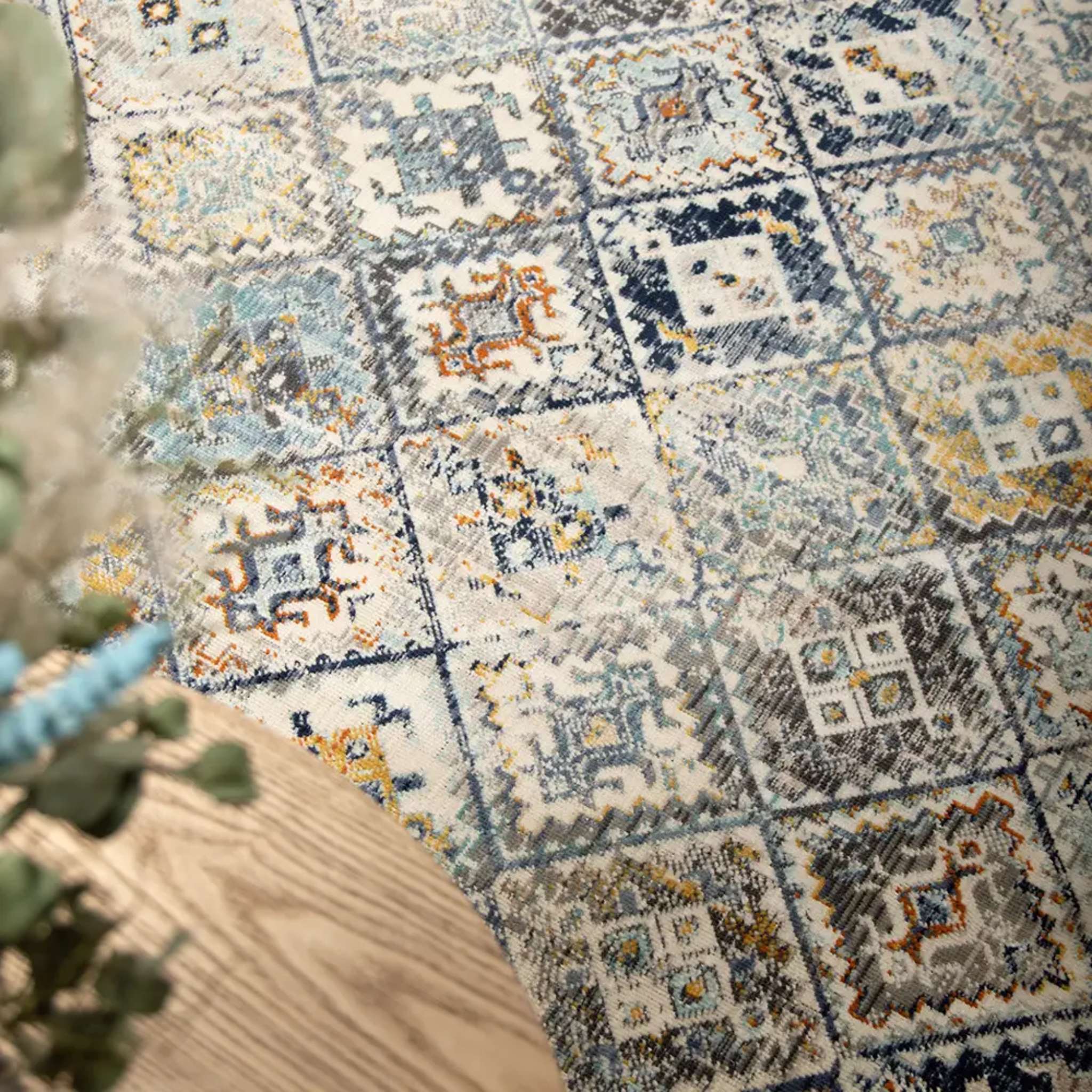 Nimar Oriental Rug Roll - blue