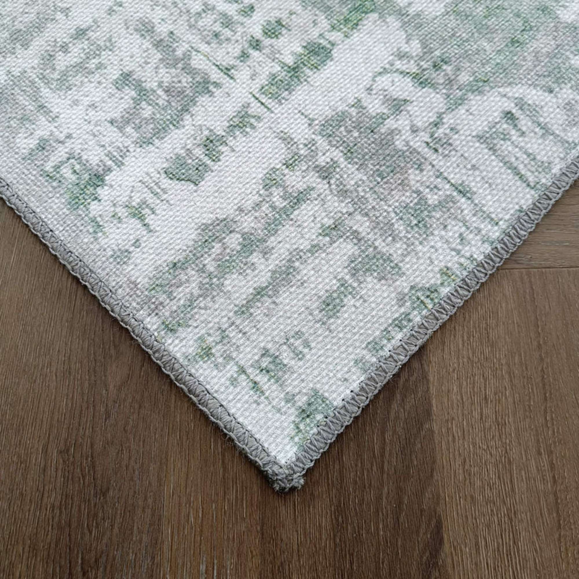 Thyme low pile Rug - green
