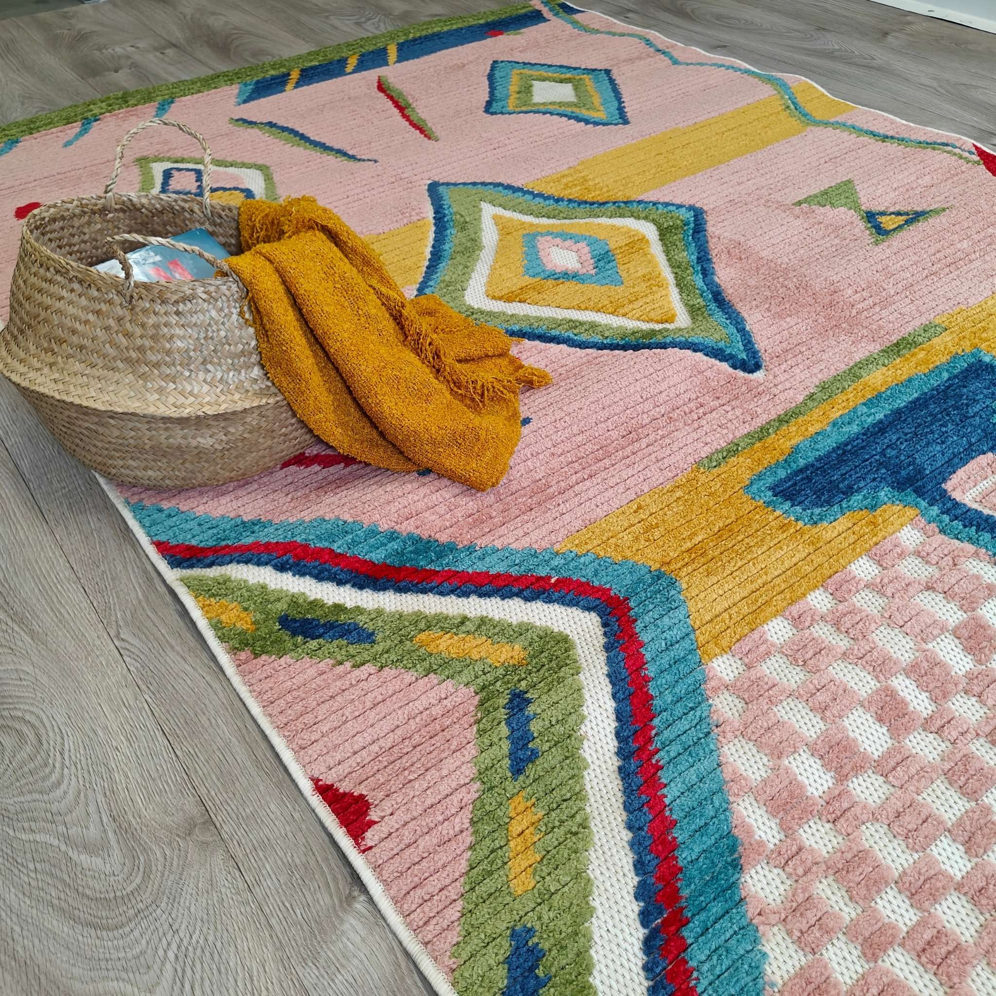 Fiesta low pile Rug - beige-colorful