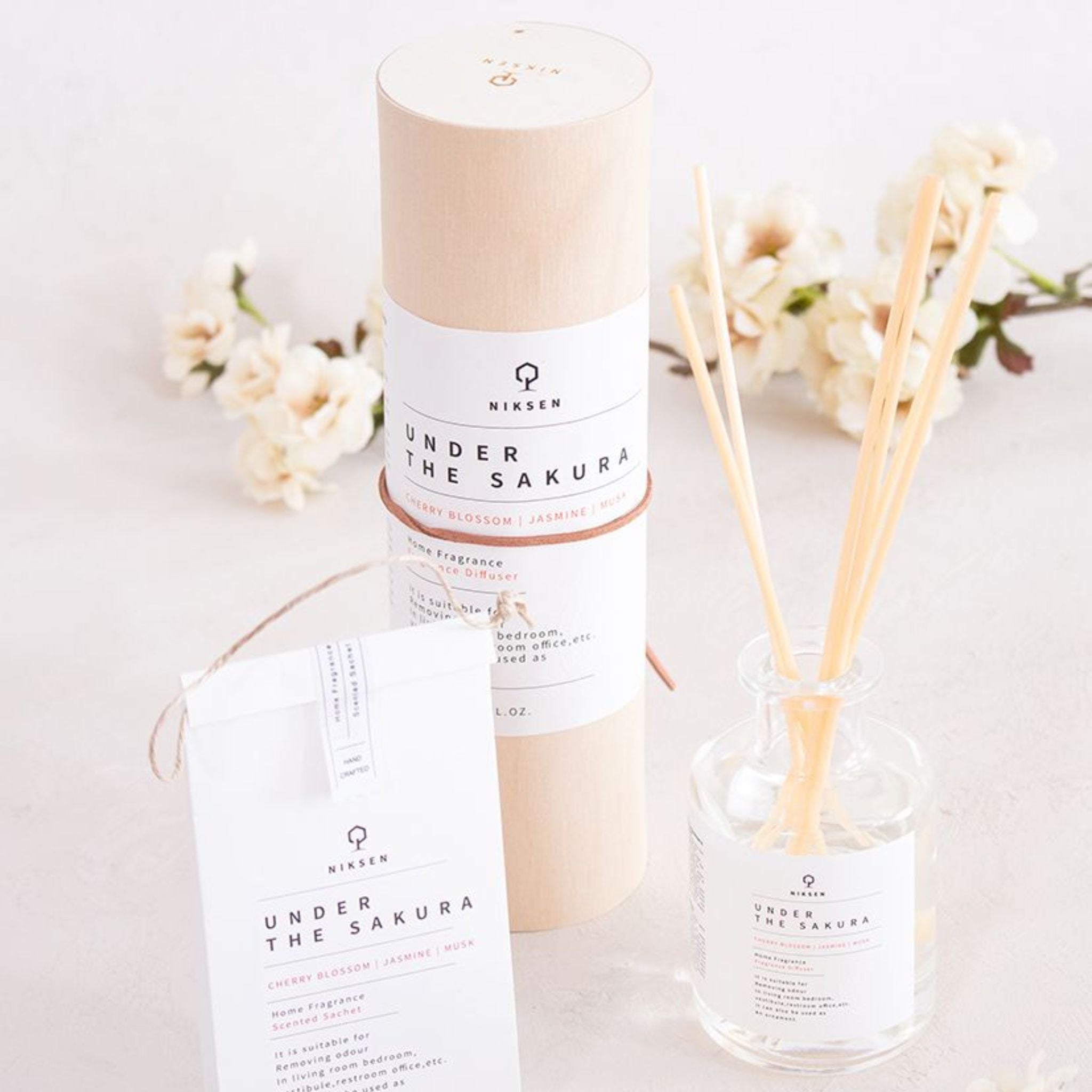 Huonetuoksu 110ml Under the sakura.