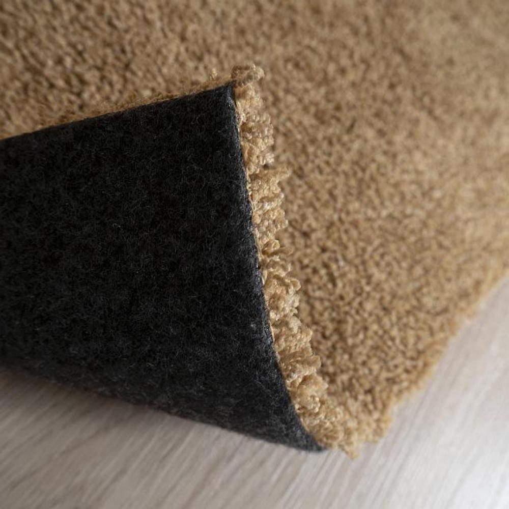 Roihu Pile rug - yellow